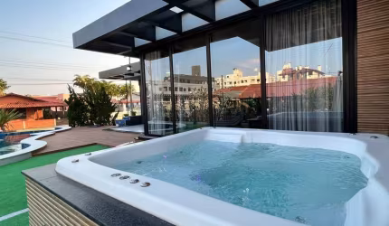 Linda casa Ingleses Condomínio Fechado