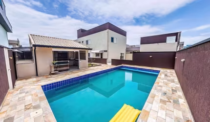 Sobrado com 4 dormitórios à venda, 275 m² por R$ 1.800.000,00 - Santa Júlia - Itanhaém/SP