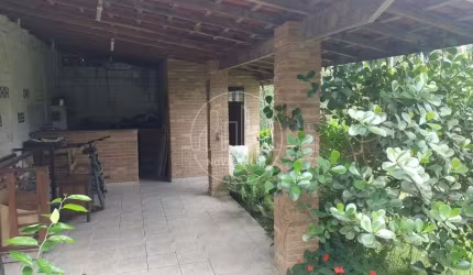 Casa com 4 quartos à venda em Perequê Açu, Ubatuba  por R$ 600.000
