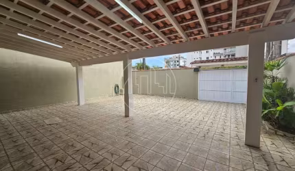 Casa com 3 quartos para alugar no Centro, Ubatuba  por R$ 6.000