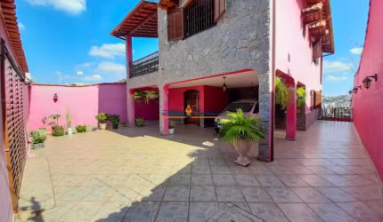 Casa com 5 quartos à venda na Santa Mônica, Belo Horizonte  por R$ 1.100.000