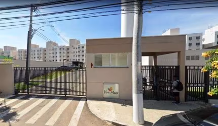 Viva Mais, Apartamento a venda com 2 quartos, térreo, 1 vaga. Piso Laminado.