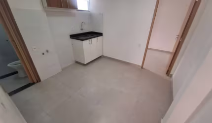 Kitnet/Conjudado. Sala com cozinha, 1 quartos, Área externa. Todo reformado.