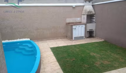 Casa com 2 Dorms e Piscina-  Jd.Maristela-   Atibaia-R$ 490 mil