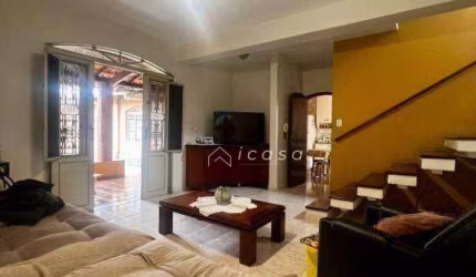 Sobrado com 4 dormitórios à venda, 304 m² por R$ 990.000,00 - Vila São João - Caçapava/SP