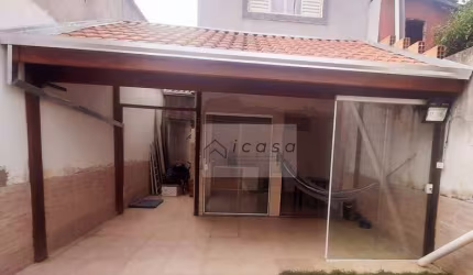 Sobrado com 3 dormitórios à venda, 150 m² por R$ 320.000,00 - Parque Imperial - Jacareí/SP