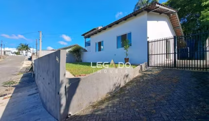 Casa Averbada com 3 dormitórios à venda (2 suítes + 1 dorm.), 91 m² por R$ 480.000 - Floresta - Joinville/SC