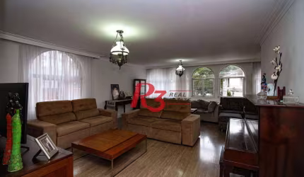 Oportunidade na Vila Rica em Santos, 347 m², 4 quartos, 2 suítes, 2 vagas, condição muito especial, local nobre!