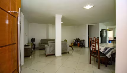 Sobrado com 3 dormitórios à venda, 250 m² por R$ 1.600.000,00 - Campo Grande - Santos/SP