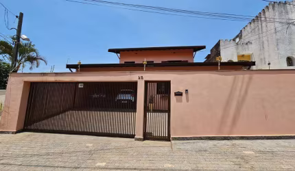 Sobrado à venda em Campinas, Parque Alto Taquaral, com 3 quartos, com 250 m²