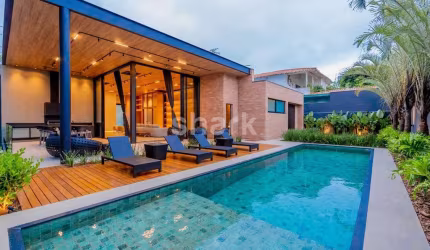 Casa para venda por R$ 19.800.000,00 ou locação R$100.000,00 em Alphaville, Barueri-SP