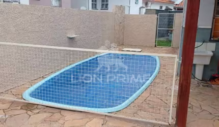 Casa à venda de 2 quartos, 1 suíte no Bairro Parque Villa Flores