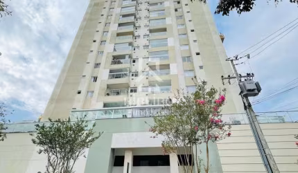 Apartamento com 3 quartos para alugar na Rua Voluntários da Pátria, 1175, Centro, São José dos Pinhais por R$ 3.200