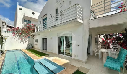 Casa Duplex em Condomínio no Porto das Dunas à venda por R$ 850.000