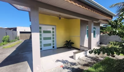 Casa com 02 quartos a venda em Matinhos
