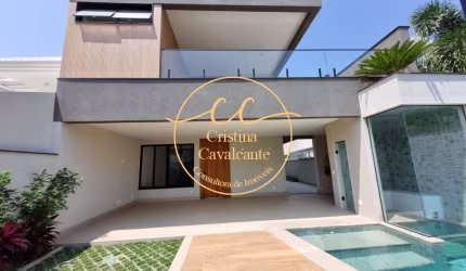 Casa de luxo no Recreio dos Bandeirantes: 5 quartos, 4 suítes, 469m², piscina e condomínio Riviera del Sol.