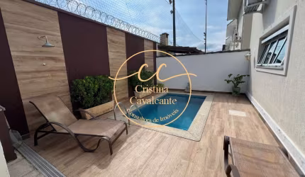 Casa triplex de luxo à venda no Recreio dos Bandeirantes, Rio de Janeiro - 4 quartos, 3 suítes, 160m², 3 vagas, piscina e área gourmet.