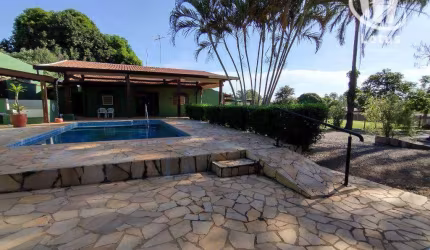 Chácara com 4 dormitórios à venda, 2000 m² por R$ 1.400.000,00 - Condomínio Ana Helena - Jaguariúna/SP