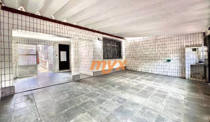 Sobrado com 3 dormitórios à venda, 207 m² por R$ 950.000,00 - Vila Matias - Santos/SP