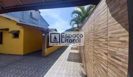Casa com 2 dormitórios à venda, 160 m² por R$ 735.000,00 - Sumaré - Caraguatatuba/SP