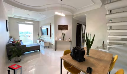 LInda cobertura totalmente reformada com uma excelente área gourmet e vista panorâmica!