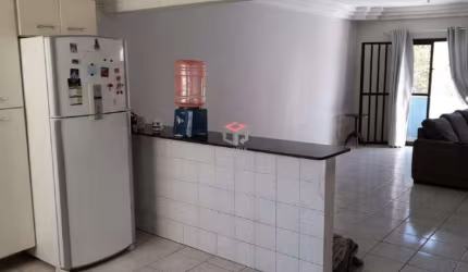 Torre única com 3 aptos somente, condomínio baixo e com 124 área construída!