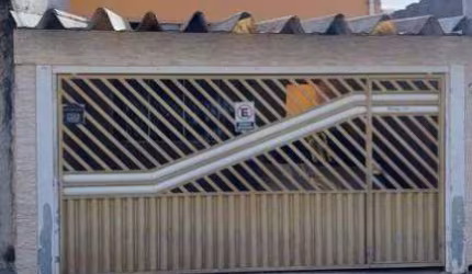 Sobrado de 167m² localizado no Bairro do Taboão em Diadema/SP.