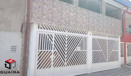 Sobrado com 279m², localizado no bairro Montanhão em São Bernardo do Campo-SP.