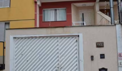 Sobrado com 288m² localizado no Bairro Baeta Neves em São Bernardo do Campo/SP.