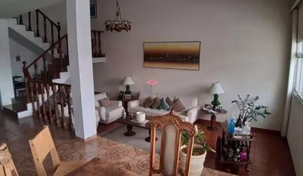 Sobrado de 320m² no Jardim do Mar em São Bernardo do Campo- SP.