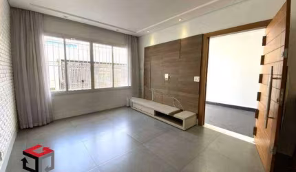 Sobrado amplo com 236 m² localizado no Bairro Olímpico em São Caetano do Sul/SP.