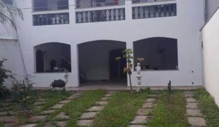Sobrado à venda 3 quartos 3 suítes 10 vagas Scarpelli - Santo André - SP