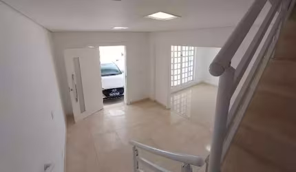 Sobrado à venda 3 quartos 2 suítes 2 vagas Centro - Santo André - SP