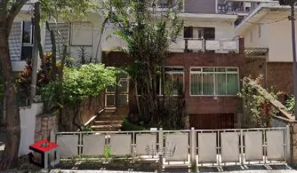 Casa 3 Dormitórios com 270m² localizada no Jardim Vera Cruz em São Paulo - SP.