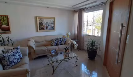 Sobrado à venda 4 quartos 2 suítes 5 vagas Jaçatuba - Santo André - SP