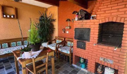 Sobrado à venda 4 quartos 1 suíte 3 vagas Alzira - Santo André - SP