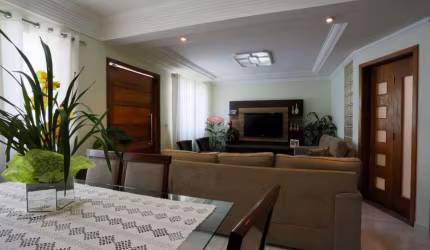 Sobrado com 183 m² localizado no Bairro Curuçá em Santo André.