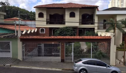 Sobrado com 522m² localizado no Jardim do Mar em São Bernardo do Campo- SP.