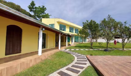 Chácara com casa nova em Suzano