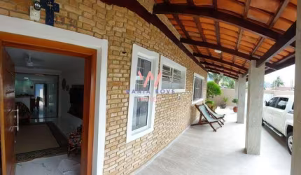 Casa com 3 dormitórios à venda, 174 m² por R$ 1.100.000 - Indaiá - Caraguatatuba/SP