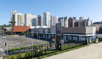 Ponto comercial para alugar na Avenida Munhoz da Rocha, 853, Cabral, Curitiba