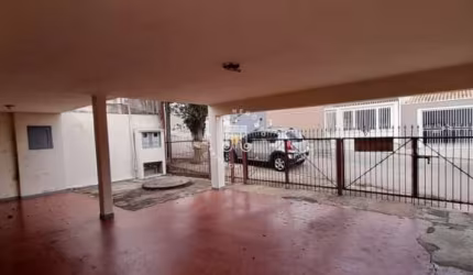 CASA TÉRREA COM EDÍCULA Á VENDA NO BAIRRO CAXAMBU, CIDADE DE JUNDIAÍ-SP