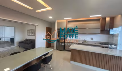 EXCELENTE COBERTURA MOBILIADA E DECORADA COM VISTA PARA O MAR!