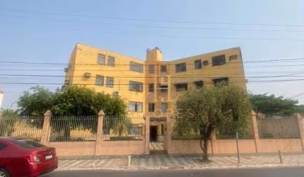 Vendo apartamento localizado na Avenida principal do Bairro Coophamil com 03 quartos .