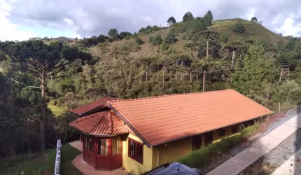 Chácara / sítio com 3 quartos à venda no Descansopolis, Campos do Jordão  por R$ 865.000