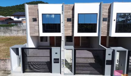 Casa com 3 quartos à venda na Rua Herval do Oeste, --, Saguaçu, Joinville por R$ 842.688