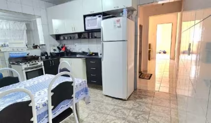 4 casas em um terreno de 213m² à venda no bairro Vila Luzita em Santo André/SP!