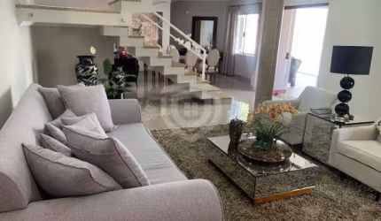 Venda de sobrado no Jardim Estoril 2, com 4 quartos, sendo 2 suítes, sala 3 ambientes e 4 vagas de garagem