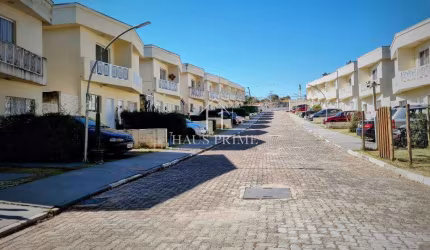 Casa à venda em Cotia, Jardim Caiapiá, com 2 quartos, com 65 m²