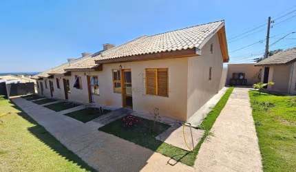 Casa à venda e para alugar em Cotia, Jardim Monte Verde (Caucaia do Alto), com 2 quartos, com 47 m²